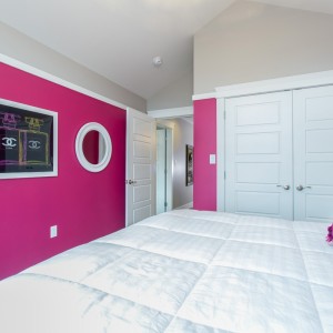 36 Shari Lane: Bedroom